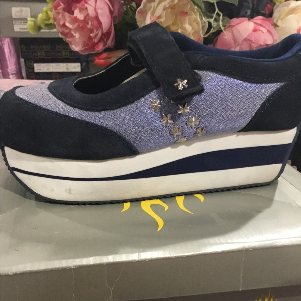 Volatile sneakers - Picture 2 of 2